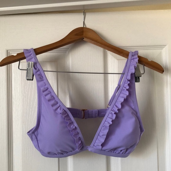 Shade & Shore Other - Lavender Ruffle Shade & Shore Bikini Top - Size Medium